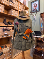 Laden Sie das Bild in den Galerie-Viewer, Safarian Jacke // Cotton Oliv // Safari
