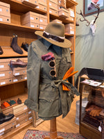 Laden Sie das Bild in den Galerie-Viewer, Safarian Jacke // Cotton Oliv // Safari
