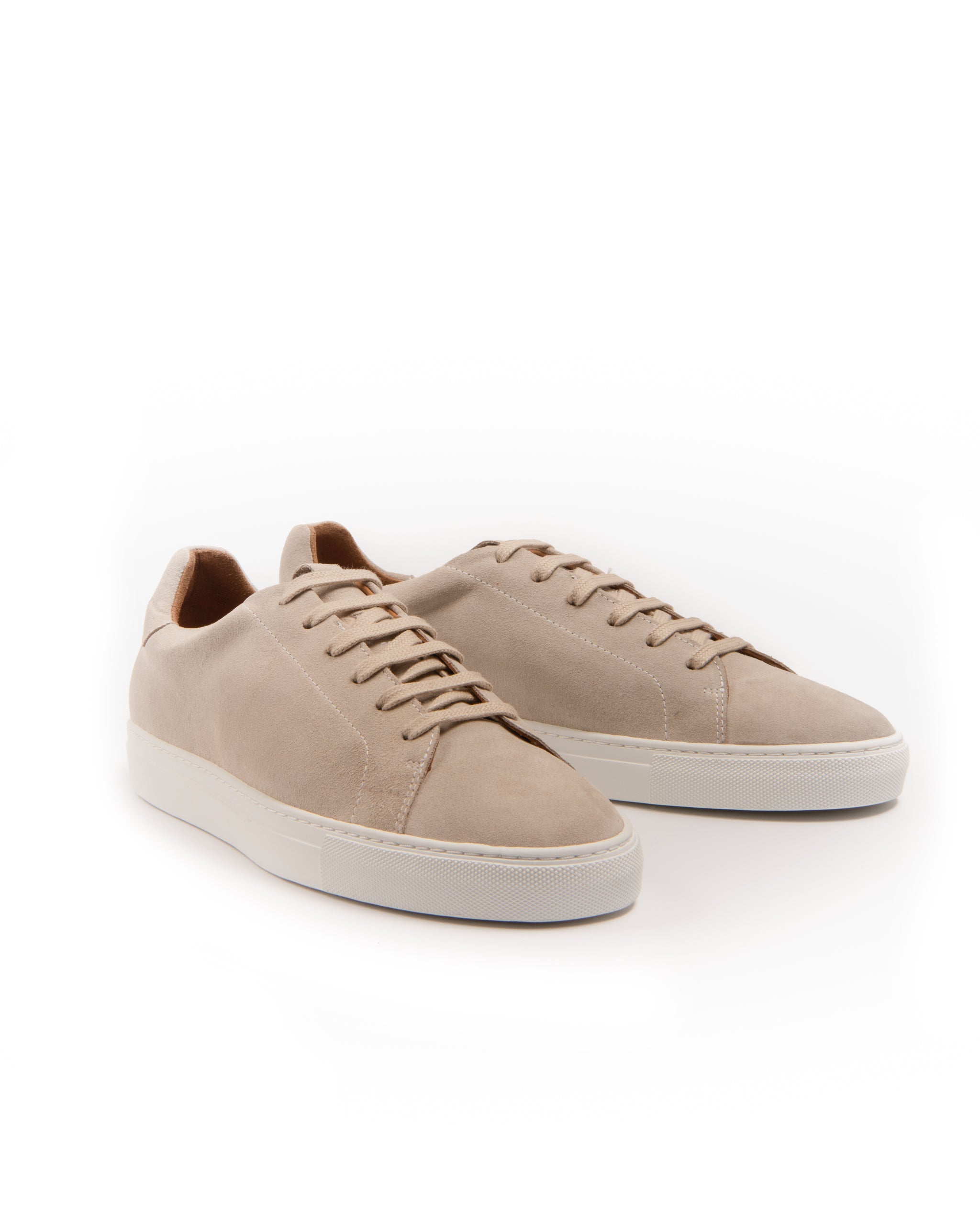 Court // Suede // Magnolia // Sohle Weiß